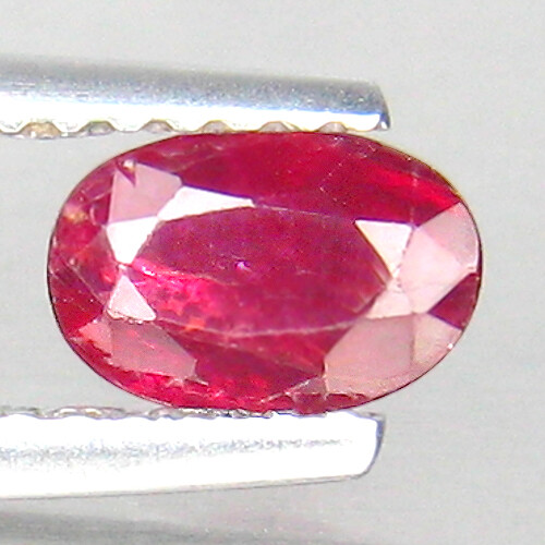 Pietra preziosa rubino rosso - pietra,