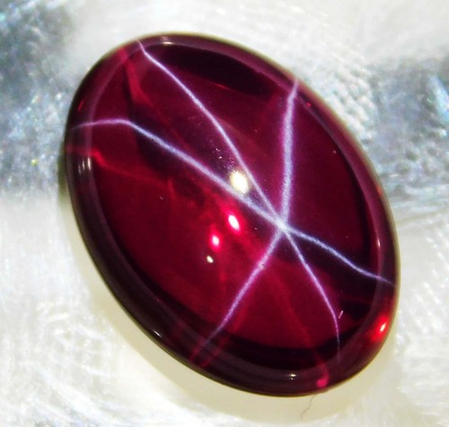 Rubino stella rossa naturale