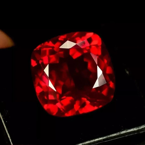 Pietra preziosa sfusa