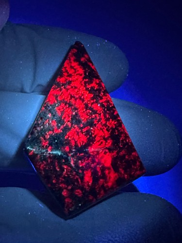 Fluorescente raro rubino in - rubino,