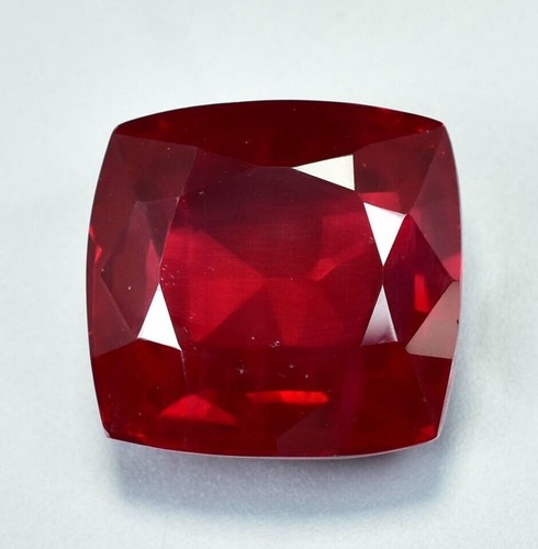 Pietra preziosa sciolta - pietra,