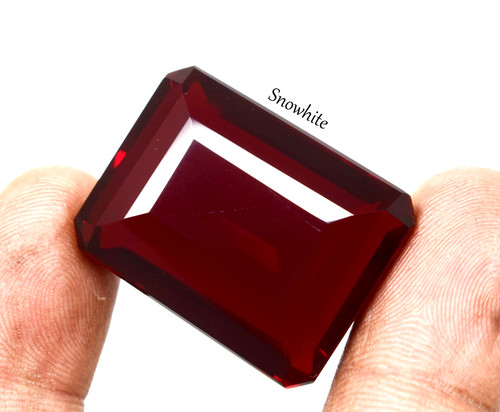 Grande rubino rosso scuro - grande,